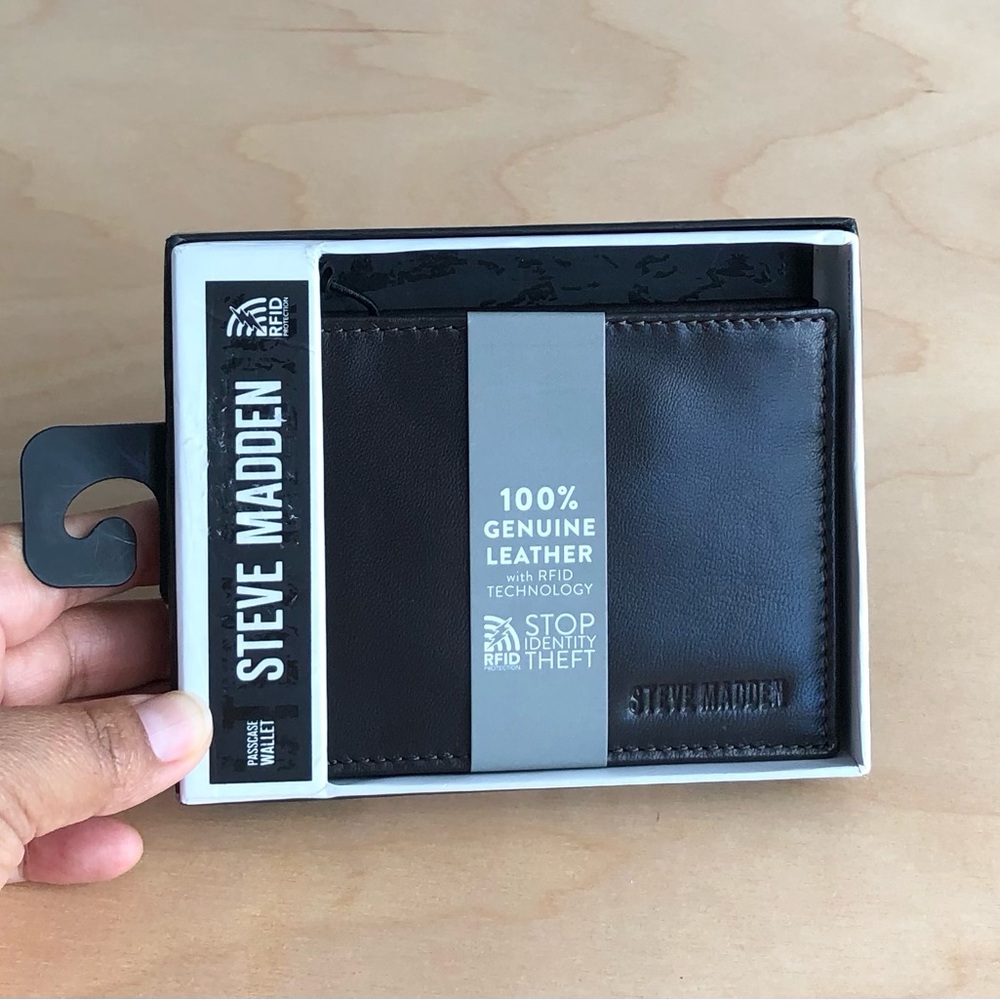 NWT Steve Madden Genuine Leather Wallet Classic Black Mens One Size